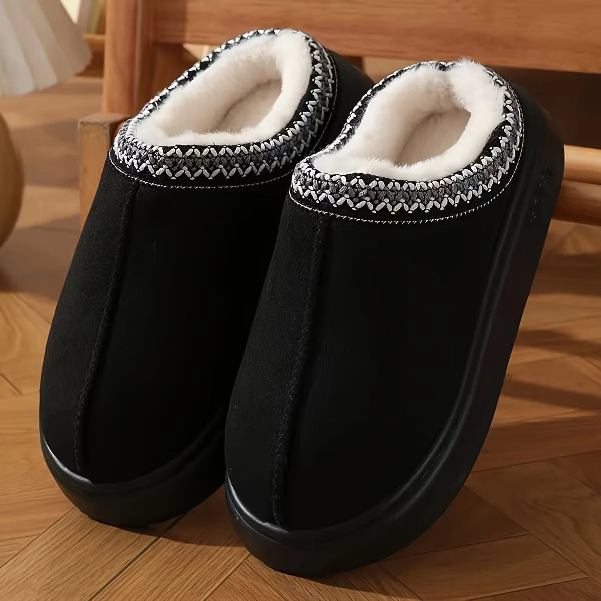 Casual Women's Slippers Home Winter Plush Luxury Designer Woman Shoes Fashion Indoor Fuzzy Fur Slides Flats Elegant Large Size