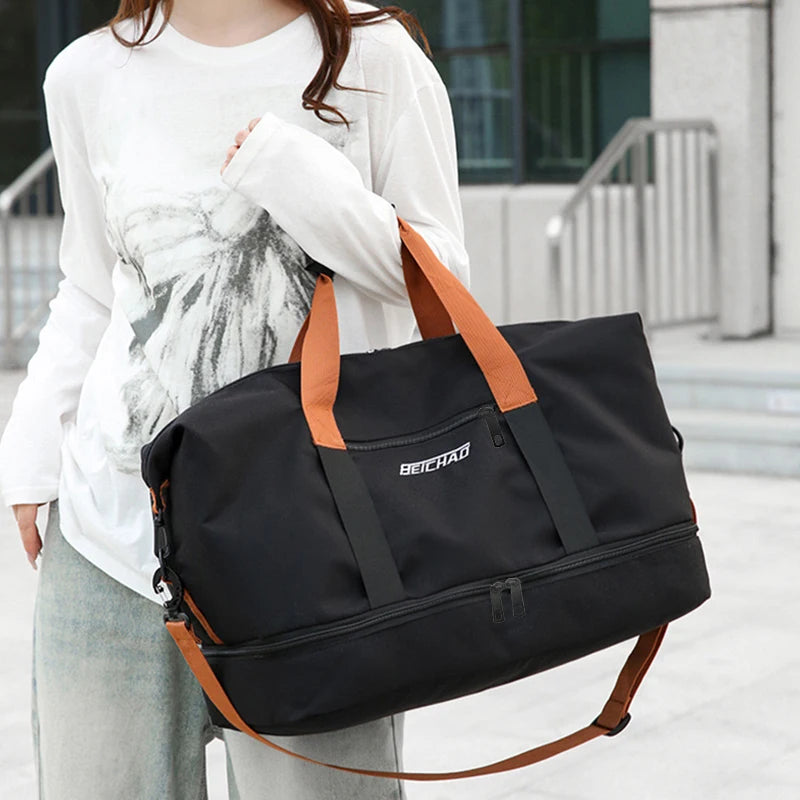 The neutral color backpack is specially designed for men and women and is suitable as a luggage bag for travel and accommodation