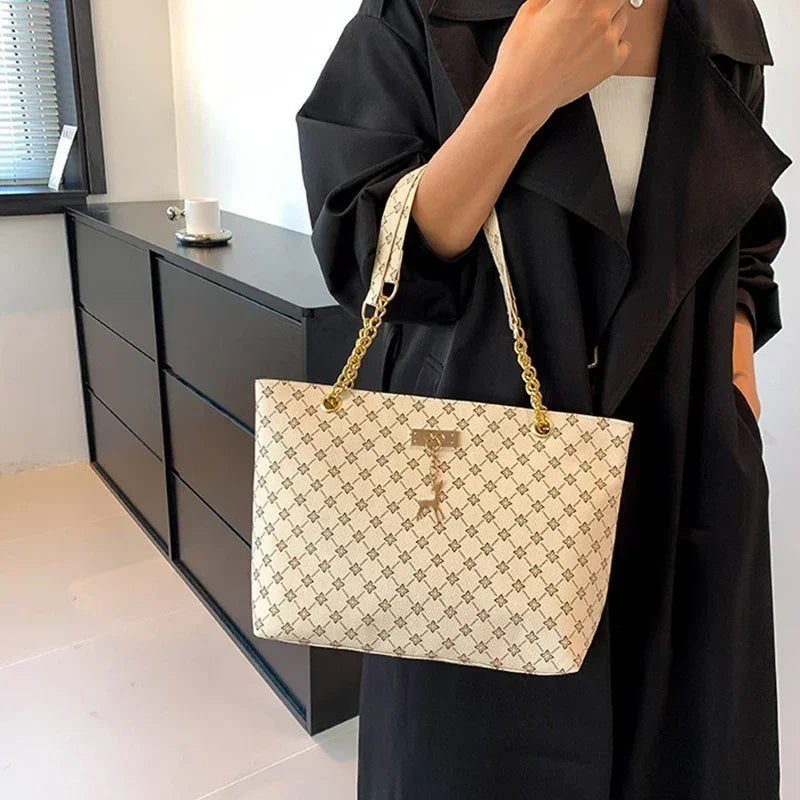 1pcs Fashionable Large Capacity Handbag Texture PU Leather Tote Women Bag with Hanging Accessories Shoulder Bag