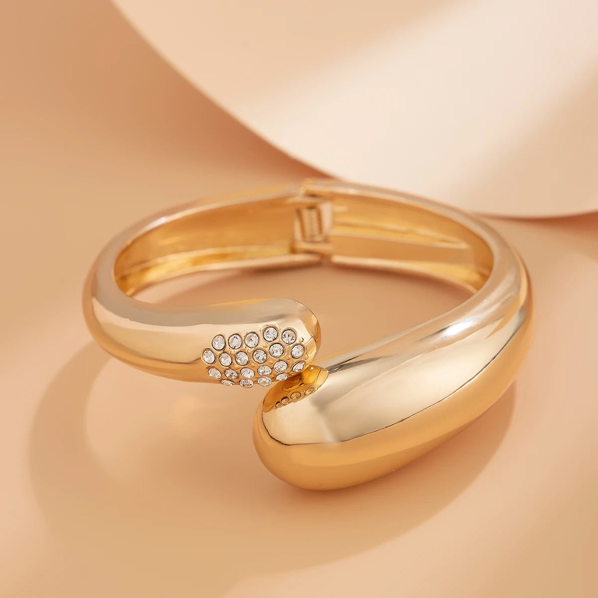 Ingemark Hip Hop Inlaid Rhinestones Water Drop Spring Bangle for Women Creative Irregular Chunky Bracelets Steampunk Jewelry Men