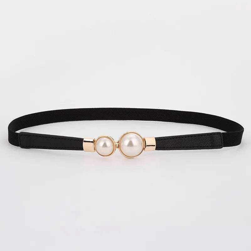 A slender waist belt for the dress, which can cinch the waist, exudes an elegant and retro charm. It features pearl double buckl