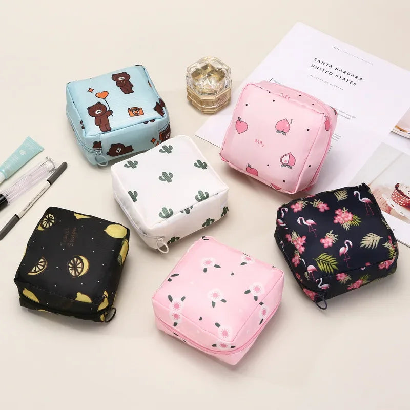 Women Sanitary Napkin Tampon Storage Bag Portable Waterproof Organizer Pouch Cartoon Pattern Sanitary Napkin Bag